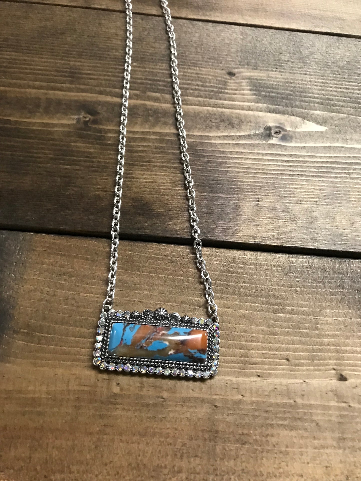 Semi Stone Bar Necklace