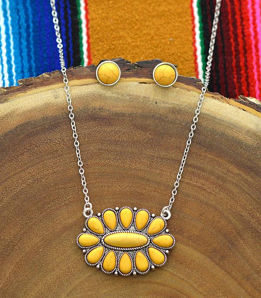 Tipi Western Necklace Set