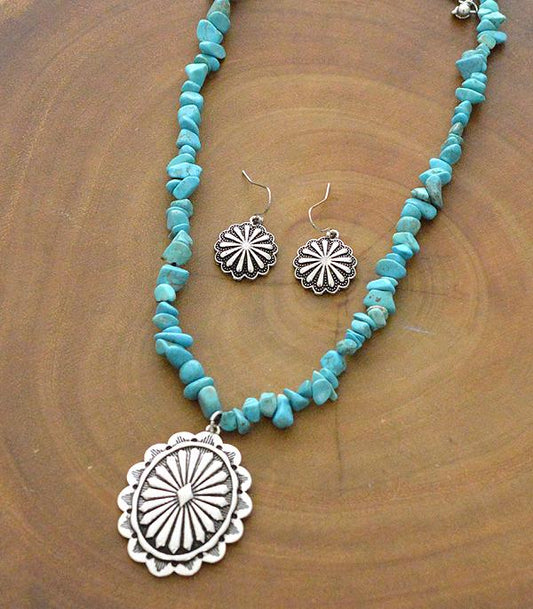 Turquoise Chip Stone Concho Necklace